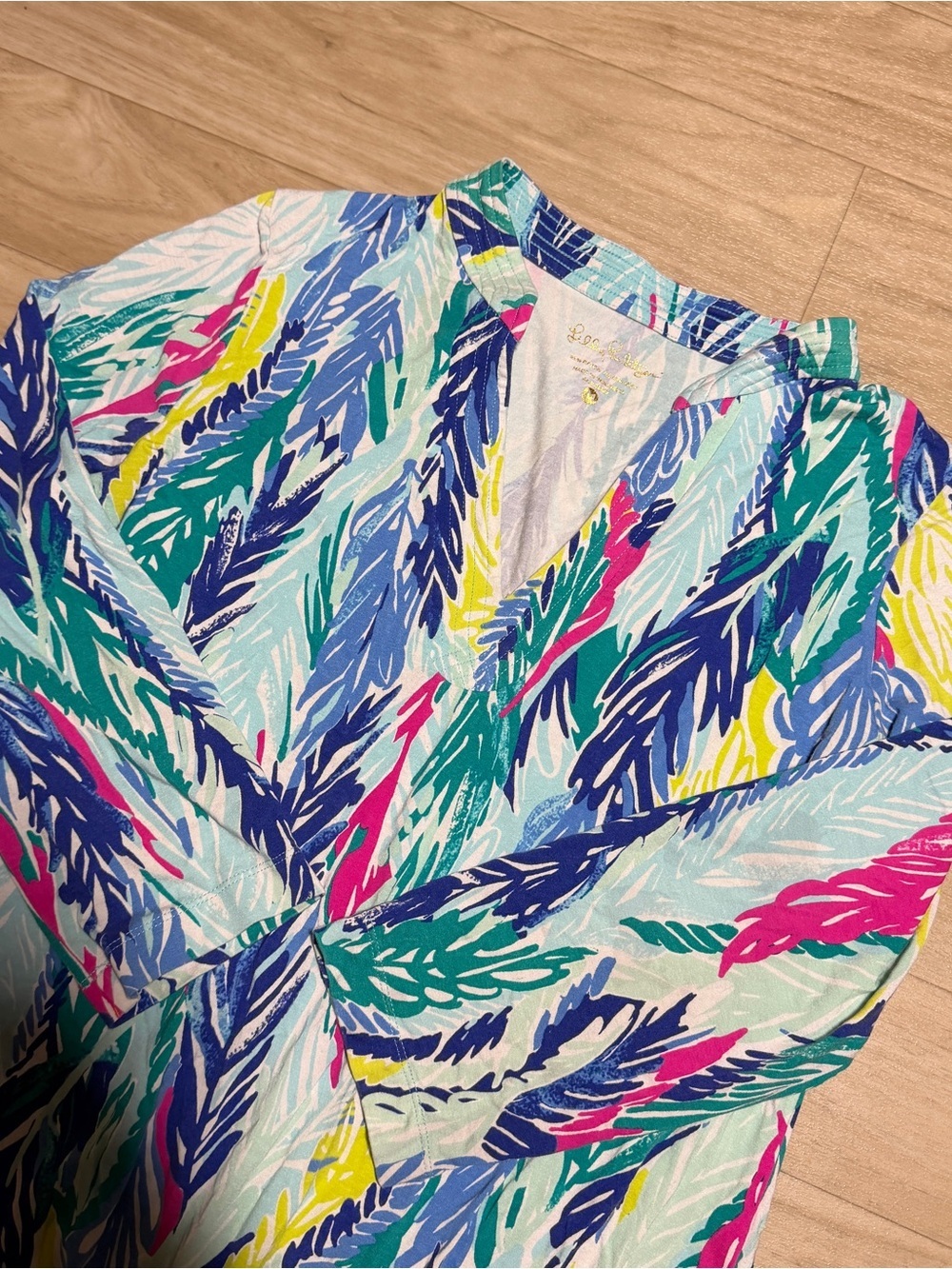 Lilly Pulitzer Light as a Feather Sophie Tunic Shirt Multicolor Stretch Size Med - Picture 2 of 3